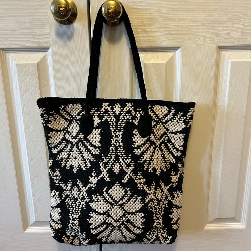Large B&W tote/shopping bag